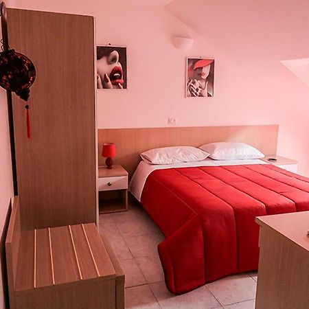 Suisse Hotel Caserta Eksteriør billede
