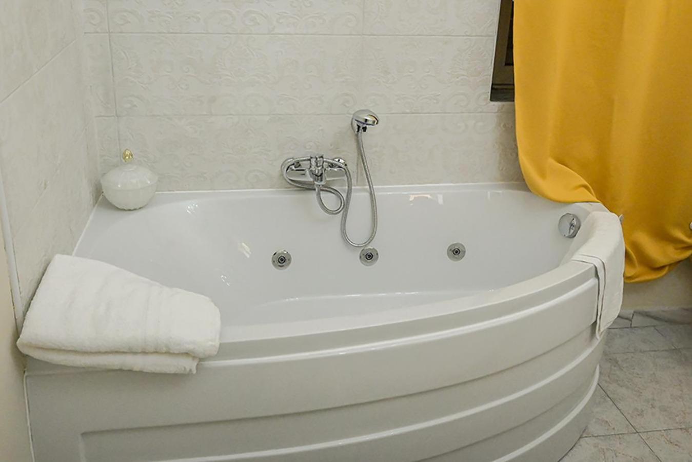 Suisse Hotel Caserta Eksteriør billede