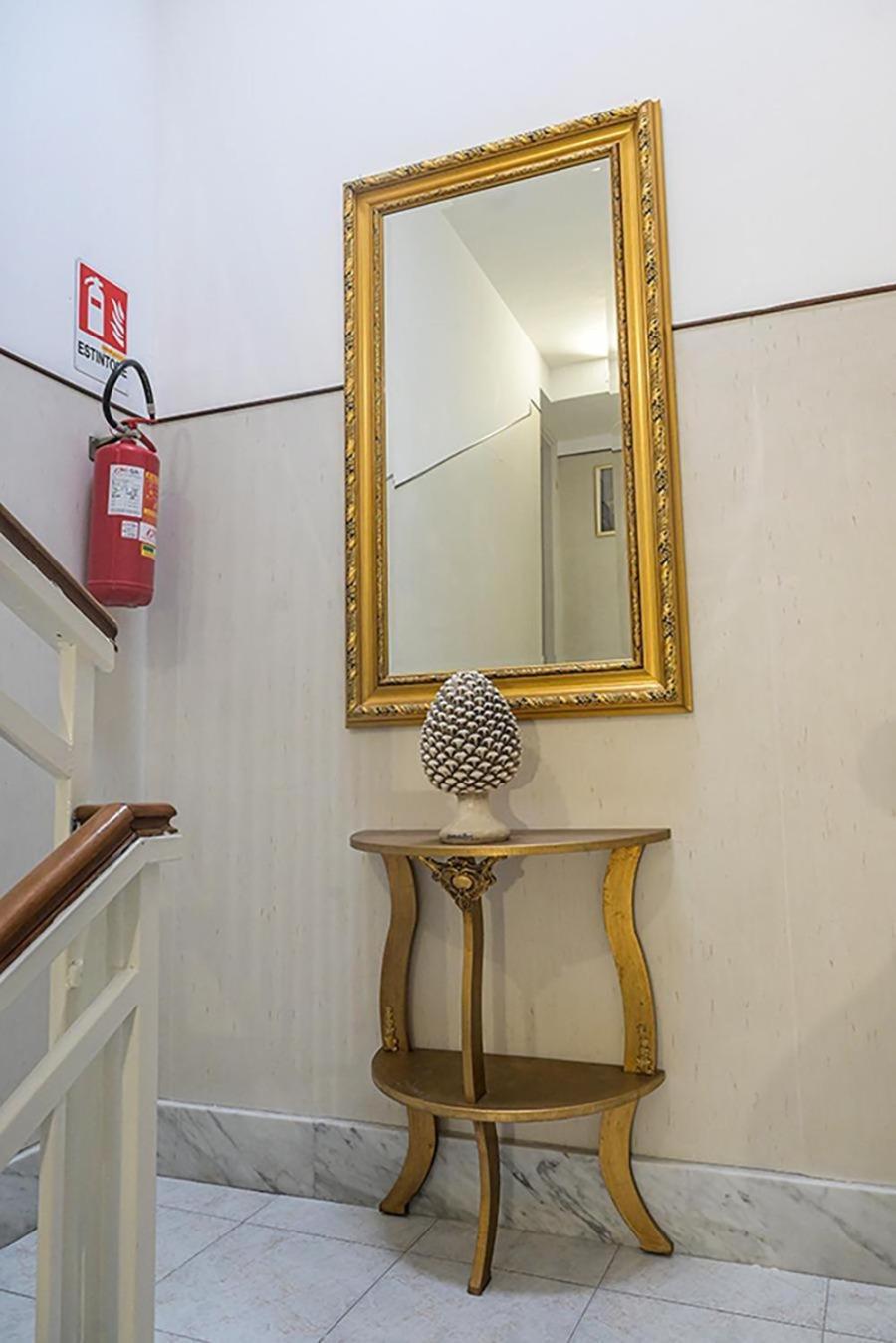 Suisse Hotel Caserta Eksteriør billede