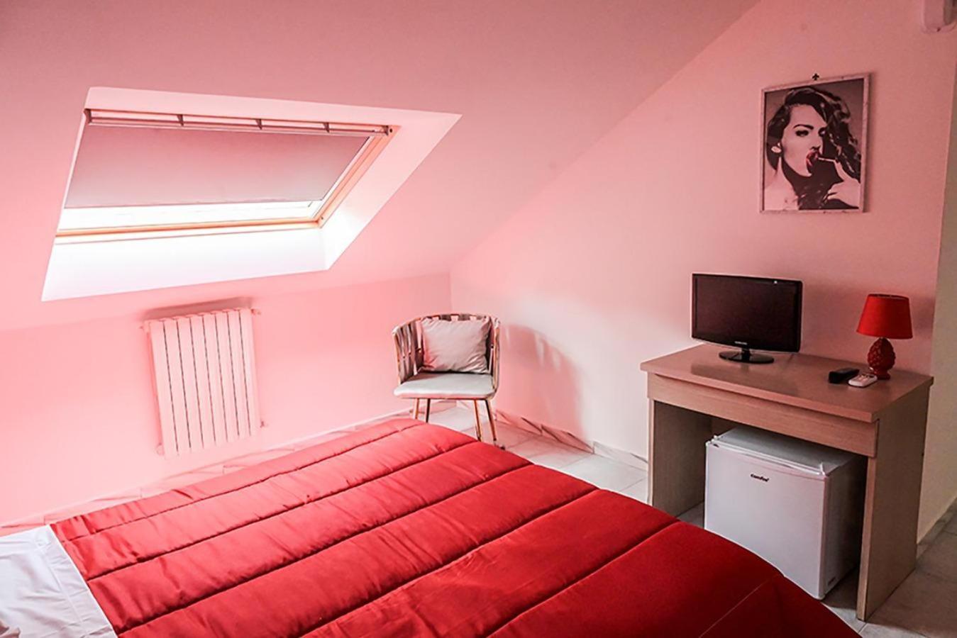 Suisse Hotel Caserta Eksteriør billede