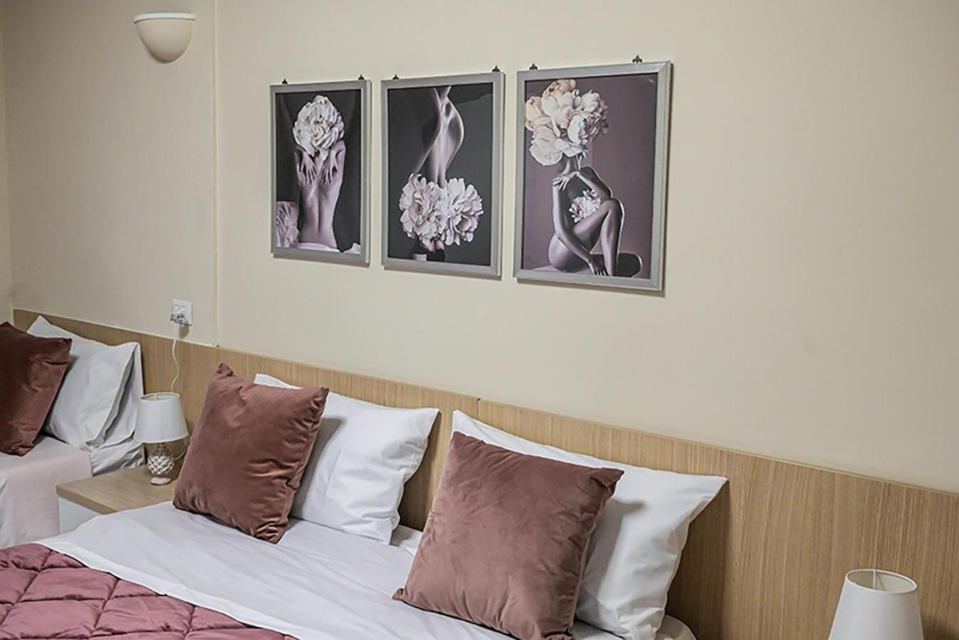 Suisse Hotel Caserta Eksteriør billede