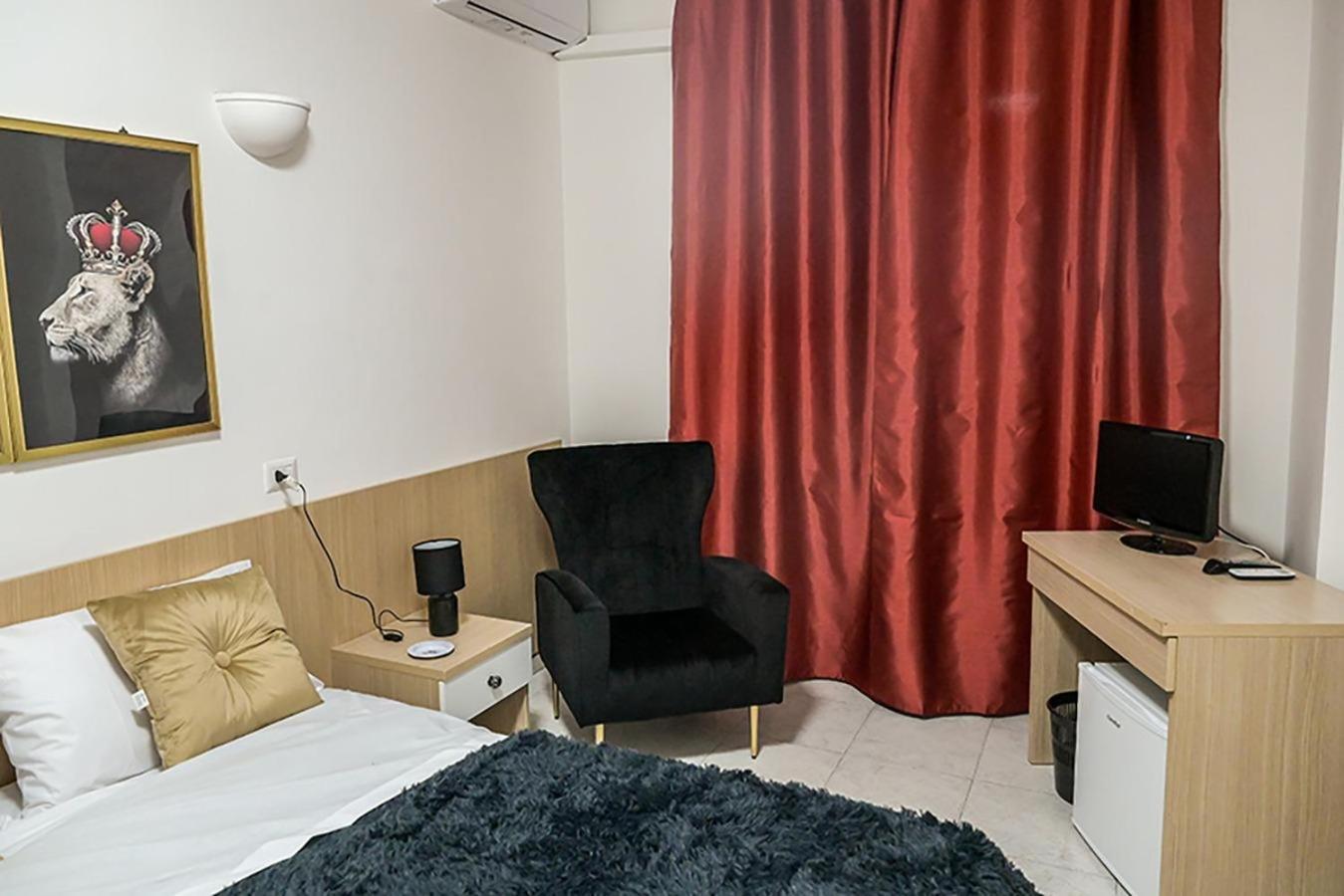 Suisse Hotel Caserta Eksteriør billede